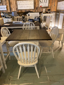  Drop Leaf Table with 4 Chairs